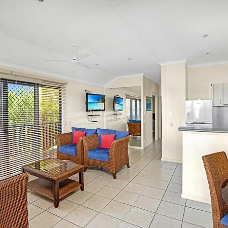 Tin Can Bay Marina Villas Экстерьер фото