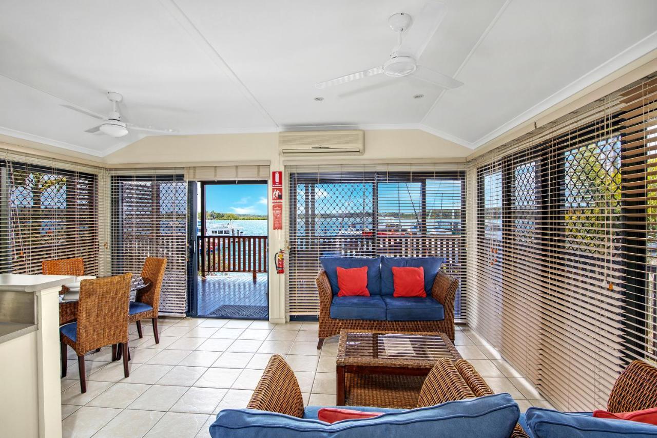 Tin Can Bay Marina Villas Экстерьер фото